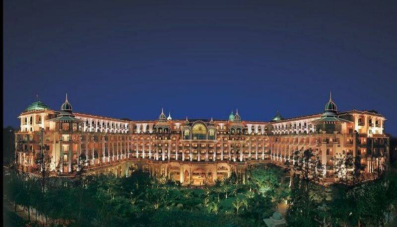 Deepika Padukone Ranveer Singh Royal Reception in The Leela Palace Bengaluru