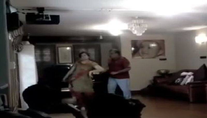 Kannada Actor Politician Ambareesh dance with Sumalatha Goes Viral