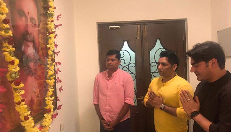 Bollywood actor Arbaz khan visits  Ambareesh house pay tribute