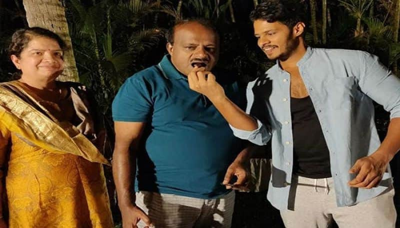 Actor Nikhil Gowda special gift to his father HD Kumaraswamy 59th birthday