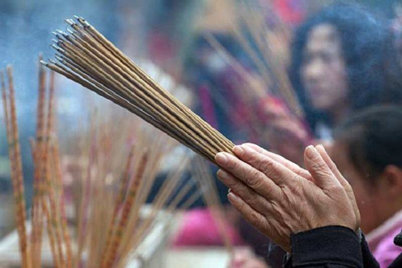 How Many Incense Sticks Use While Worshiping God roo