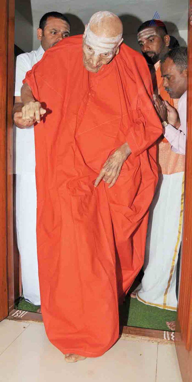 sandalwood celebrities condolence to Sri Siddaganga Shivakumara Swamiji