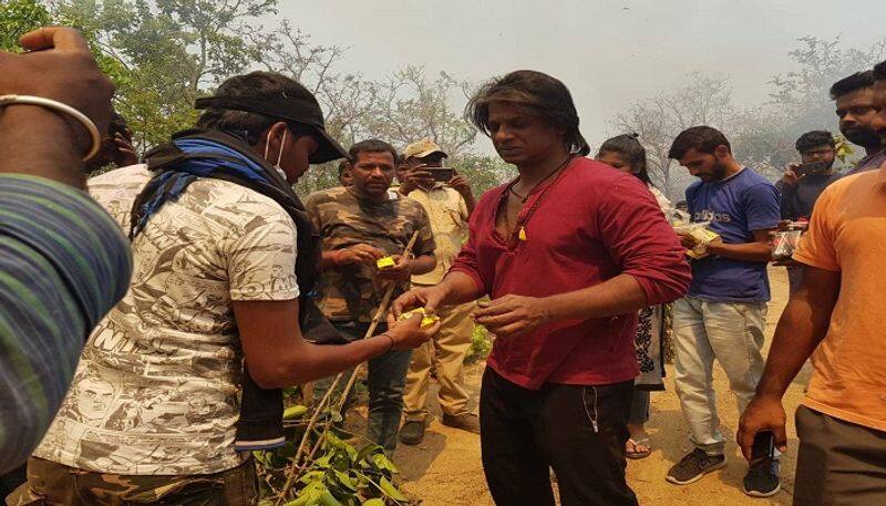 sandalwood-star-duniya-vijay-helps-bandipur-Wildfire-control