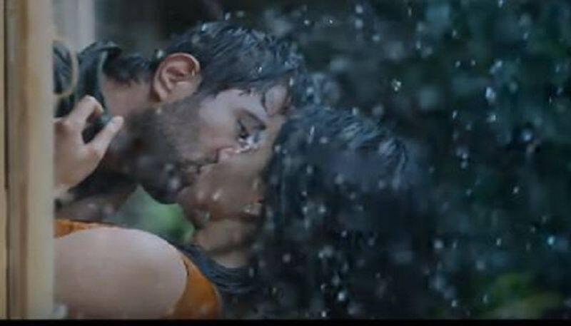 Dear Comrade Teaser Vijay Deverakonda s lip lock scene with Rashmika Mandanna Goes Viral