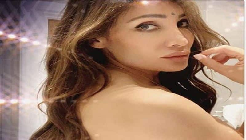 Model-turned-nun Sofia Hayat Photo Goes Viral in Social Media