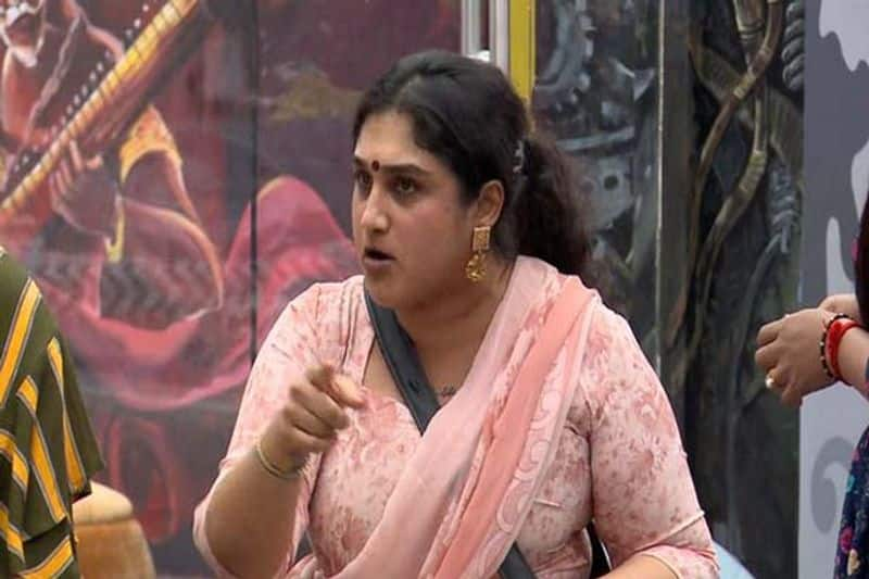 Cops quiz Vanitha Vijayakumar in Bigg Boss 3 house after kidnapping complaint