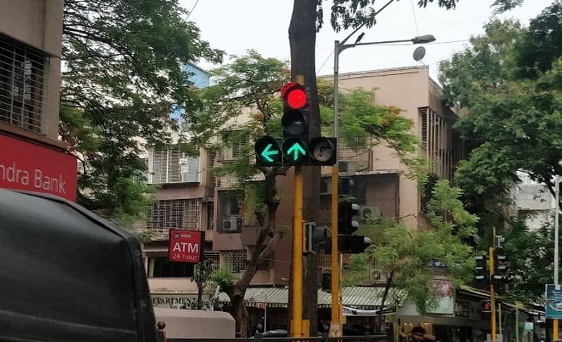 New traffic signal in Japan style...introduced chennai