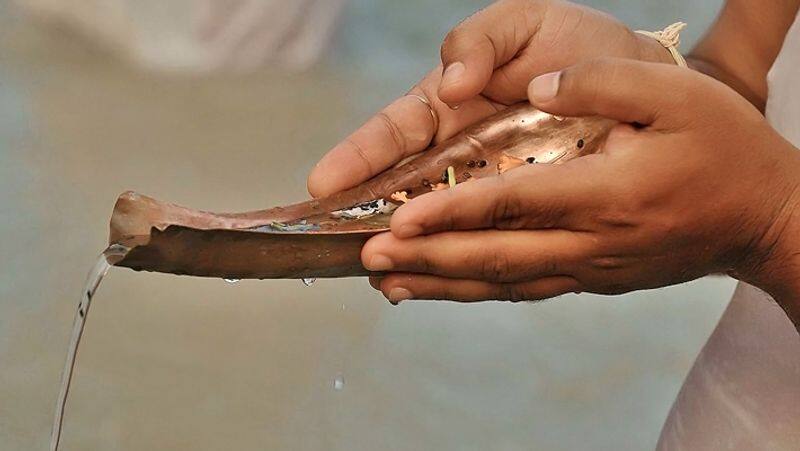 Women Also Perform Pitru Paksha Rituals Rules For Shraddha roo