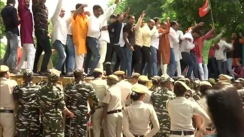 Jaya Karnataka Organization Activists Held Protest in Gajendragada