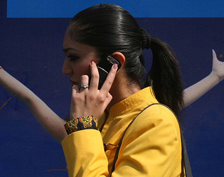 Tariffs tumble amid great Indian telecom battle