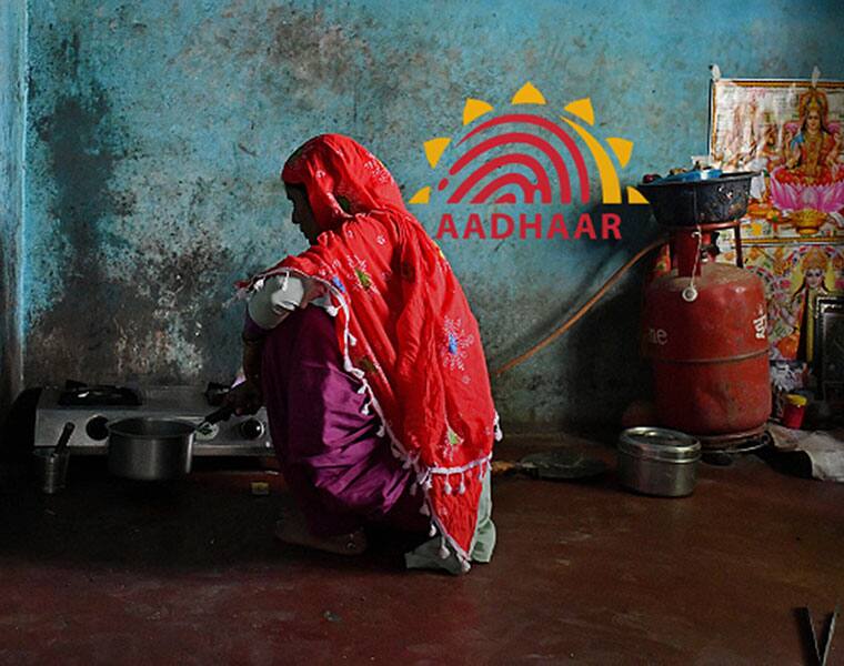 Aadhaar now a must for poor women to get free LPG connection