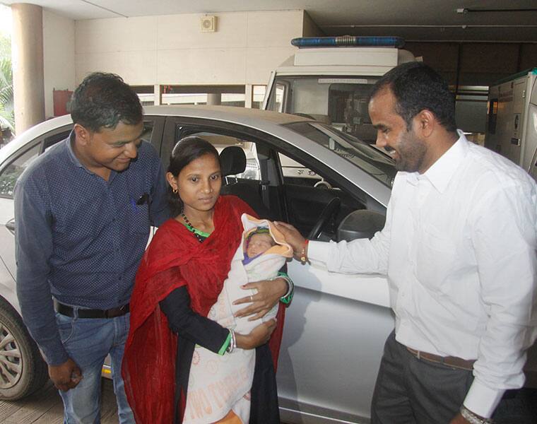 Woman gives birth in an Ola cab on the way to the hospital baby and mother get free rides for five years