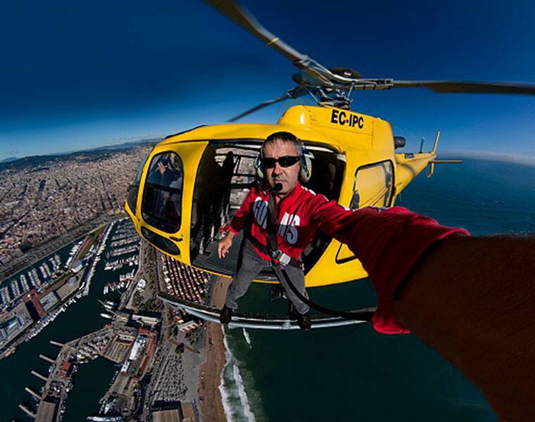 Watch The Art of Extreme Selfie taking