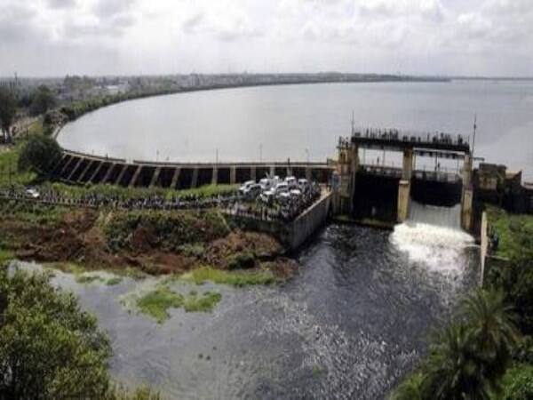 What is the status of water availability in dams around Chennai KAK