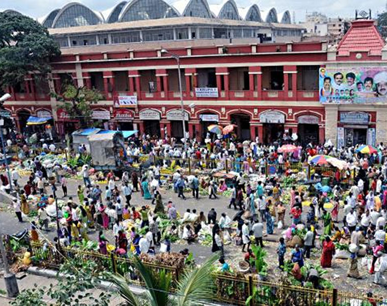 People Rush To Purchase Essential items Markets in Bengaluru due to Fear of Lockdown grg