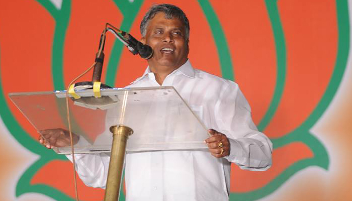 v somanna slams BSY Follower in BJP Bangalore city meet