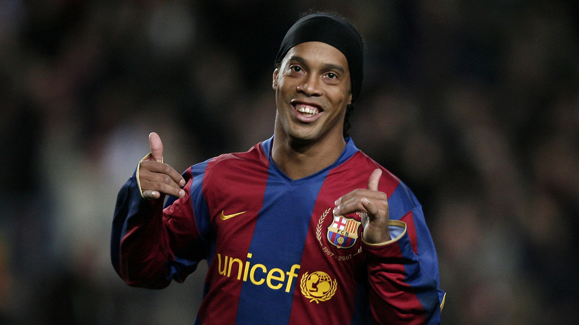 Ronaldinho to marry two women at the same time