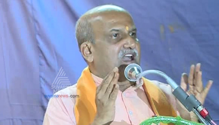 Ram Sene President Pramod muthalik Hits out at politicians rbj