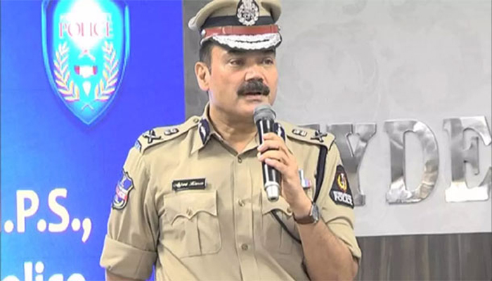 Election Commission orders to suspend dgp anjani kumar, show cause notice to ips officers sanjay kumar jain, mahesh bhagwath kms