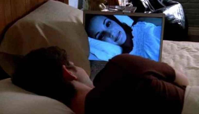 Long distance relationship problem? Here are some tips to keep the spark alive