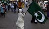 Shias want ban on unfurling of Islamic flags in India: SC seeks Centre's response