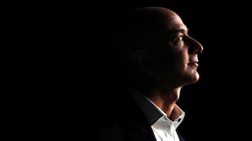 Jeff bezos becomes the richest man in the world