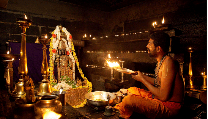 Udupi Krishna Mutt Shiroor Shri dies of food poisoning