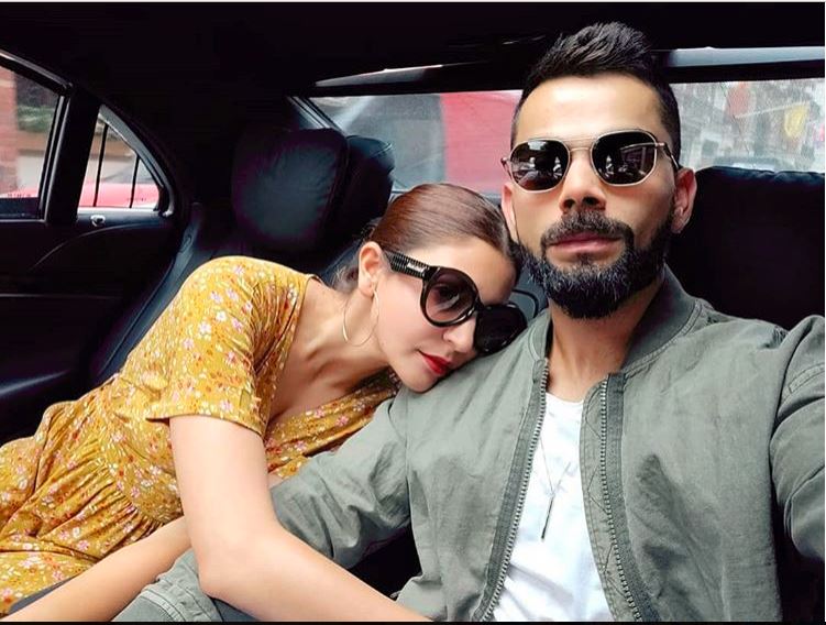 Twitter praises Virat kohli and Anushka Sharma scarifies their business class seat