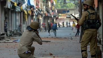 Kashmir: Security forces hold review meeting on better synergy among troops fighting terrorism