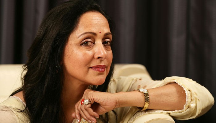 Can Become Chief Minister in a Minute if I Want Says Hemamalini