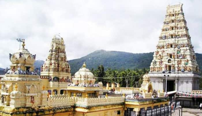 Senior Citizens Not Getting Direct Darshan of Male Mahadeshwara Swamy Temple in Chamarajanagara grg