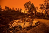 California wildfire destroys 500 structures, nearly levels community