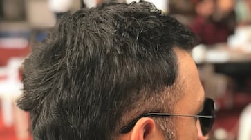 MS Dhoni is winning over the internet with his new 'V Hawk' Hairstyle