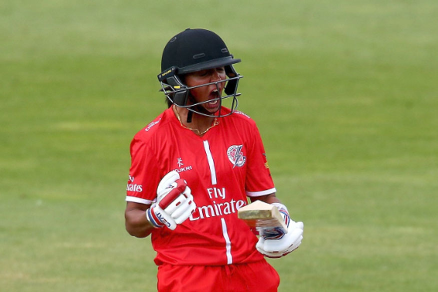 Harmanpreet Kaur Produces Dhoni Style Finish on Lancashire Debut