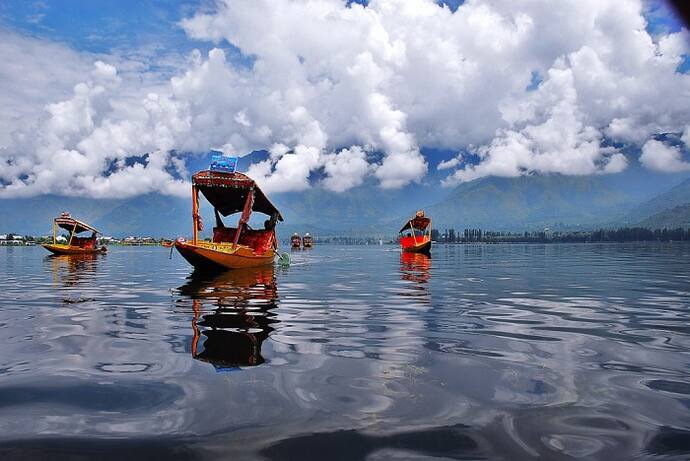 फैसलाः अब जम्मू-कश्मीर में दूसरे राज्य के नागरिक खरीद सकेंगे घर-फैक्ट्री और दुकान के लिए जमीन