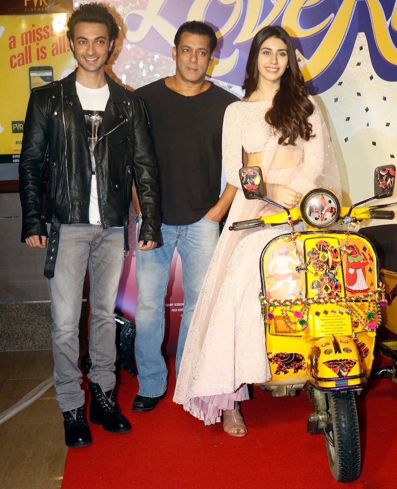 'लवरात्रि' फिल्म के ट्रेलर लॉन्च पर पहुंचे सलमान, जब पूछा गया शादी पर सवाल, जवाब सुनकर सब की बोलती बंद
