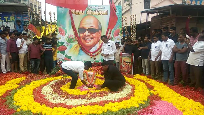 Fans pay floral tribute to Karunanidhi with 3 tons flowers