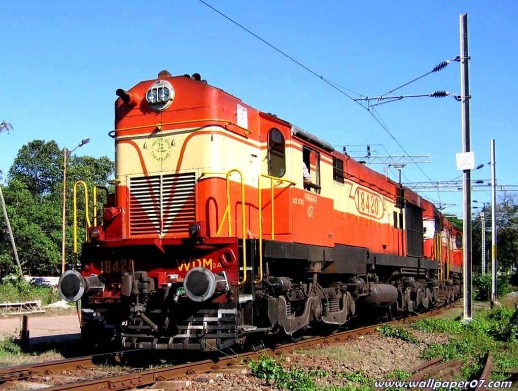 kerala flood train service reopened