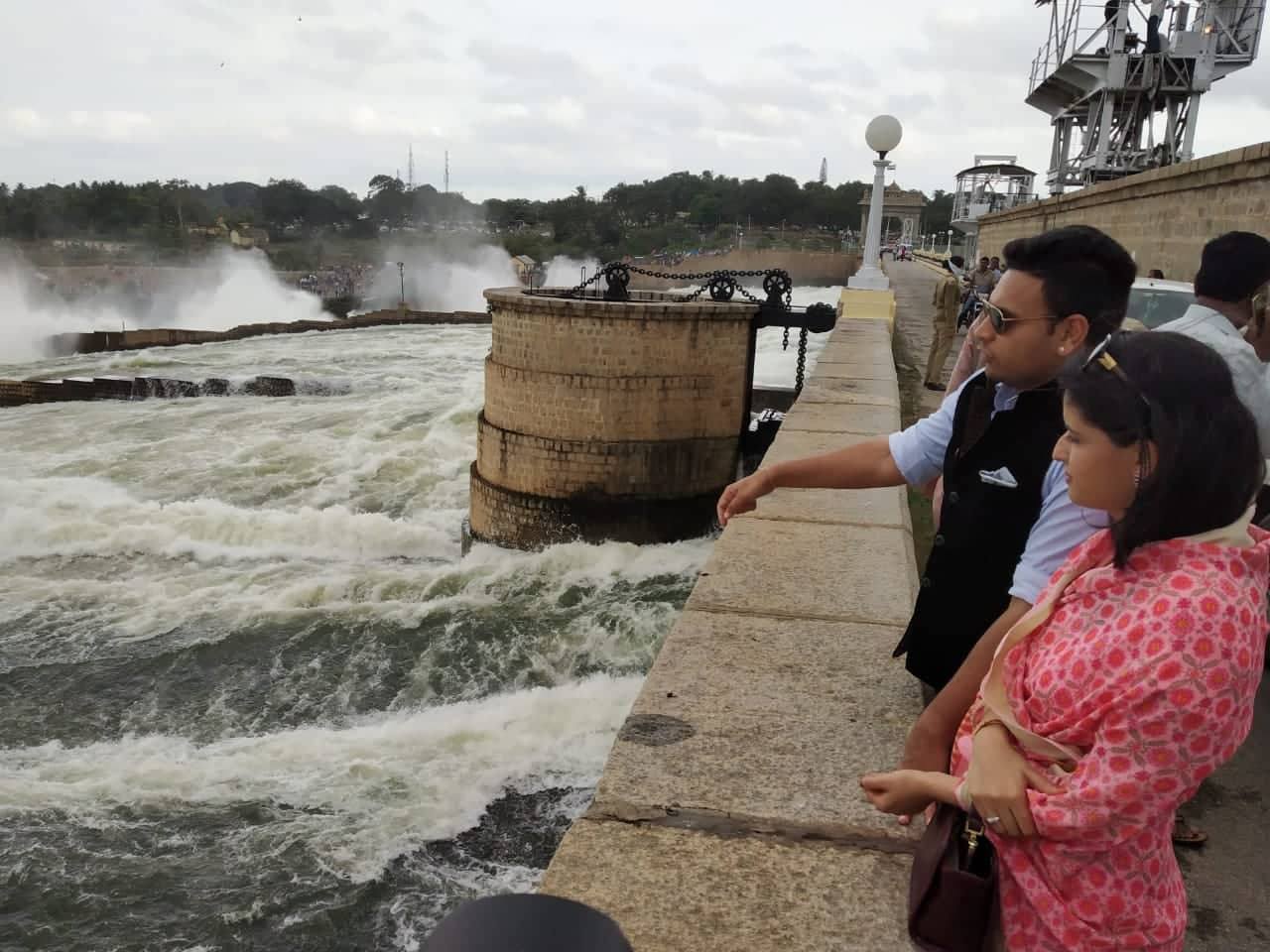 Yaduveer Wadiyar says govt officials should inform if any sound heard from krs dam