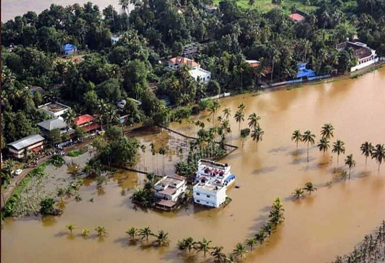 Kerala rescue team IAS officer raja manickam take rice bags