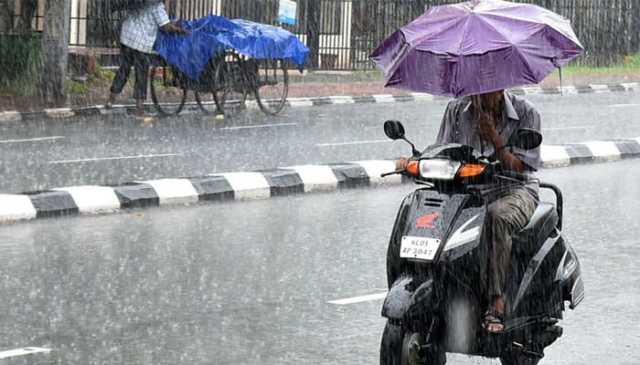 Umbrella opening while travelling on bike