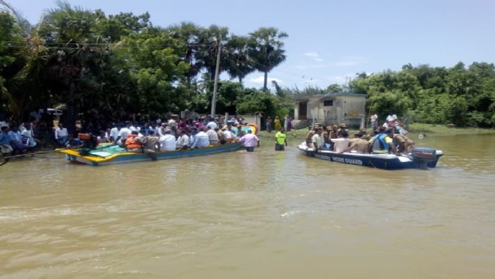 Continuously increasing water in kollidam river Cuddalore Villages drowned in water