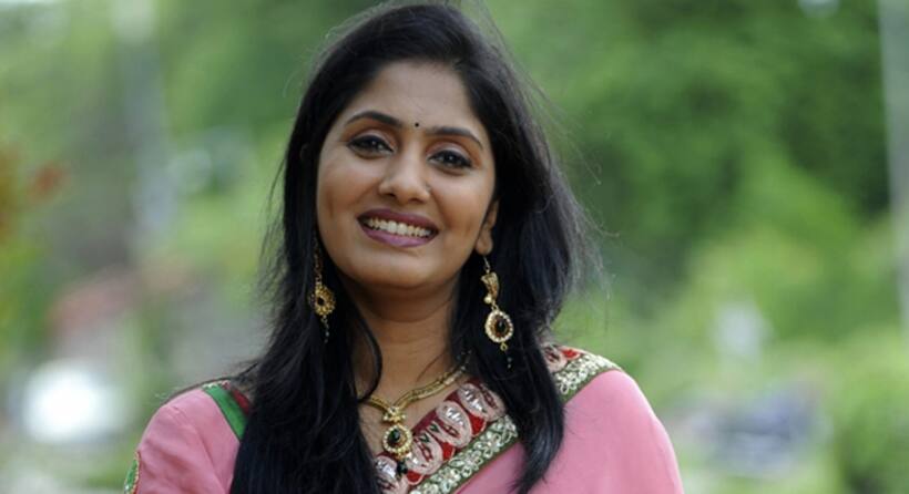 ‘పెద్దలకు మాత్రమే’ ప్రోగ్రాం చేస్తున్నా: యాంకర్‌ ఝాన్సీ