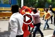 Swami agnivesh beaten up by mob in delhi atal Bihari Vajpayee funeral