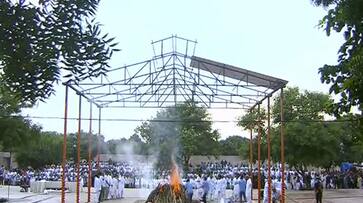 Live: Atal last rites