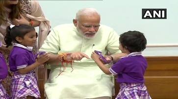 Rakshabandhan festival Children tie Rakhi to President Ram Nath Kovind and pm narendra modi