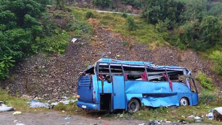 Tourist Bus crash: 16 People Killed