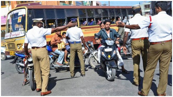 Uttar Pradesh 51 police violate New traffic rule