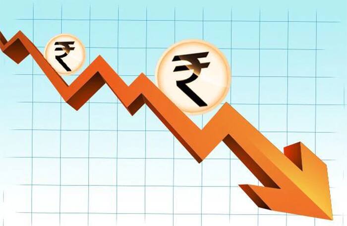 rupee touches mark of 71 for the first time