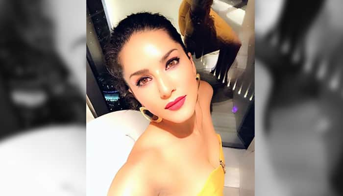 sunny leone is on vacation in dubai with her family